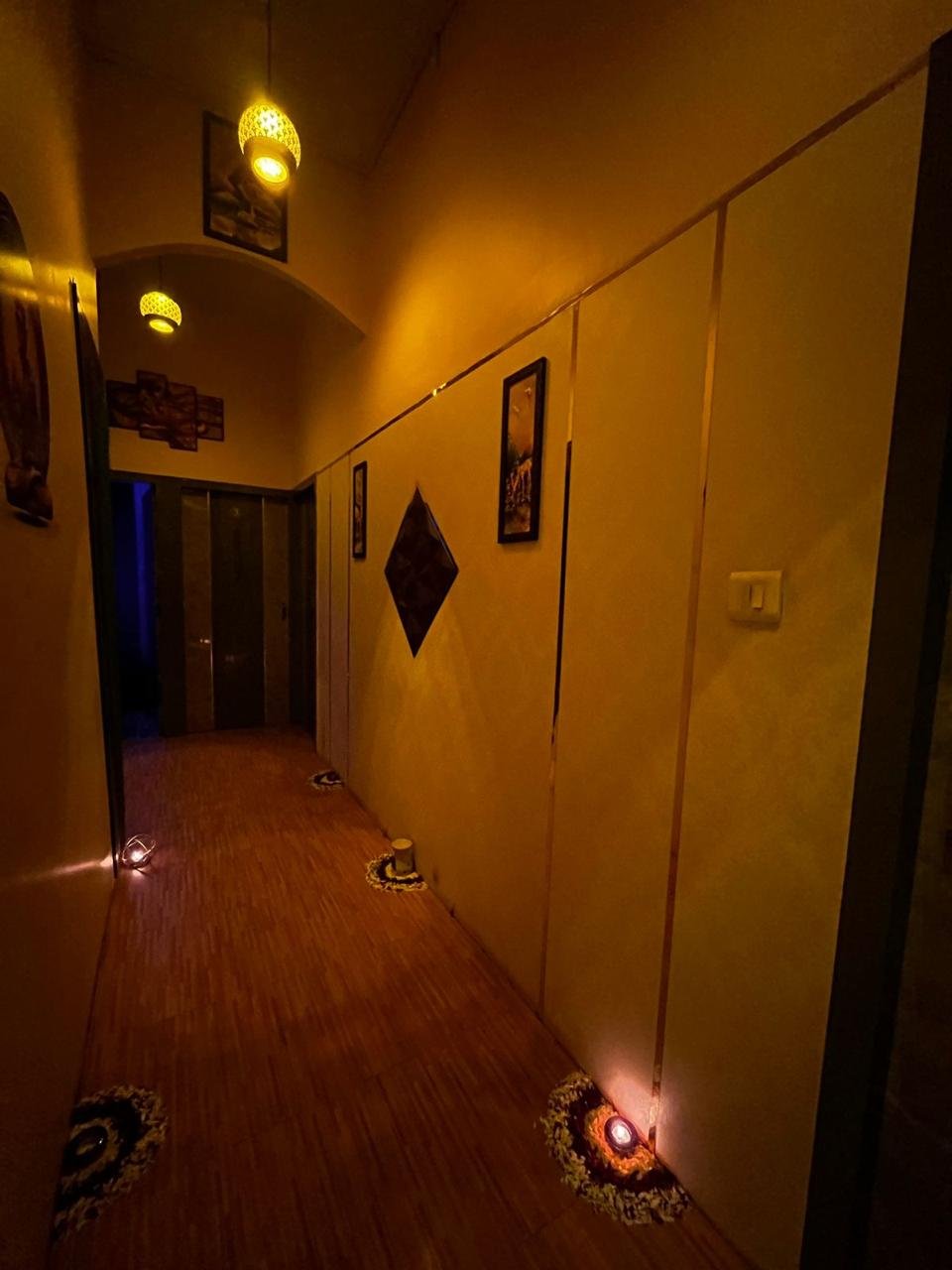 Glory N Spa hallway ambience